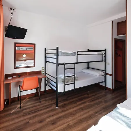 Loop Inn Hostel Santiago de Compostella Buitenkant foto